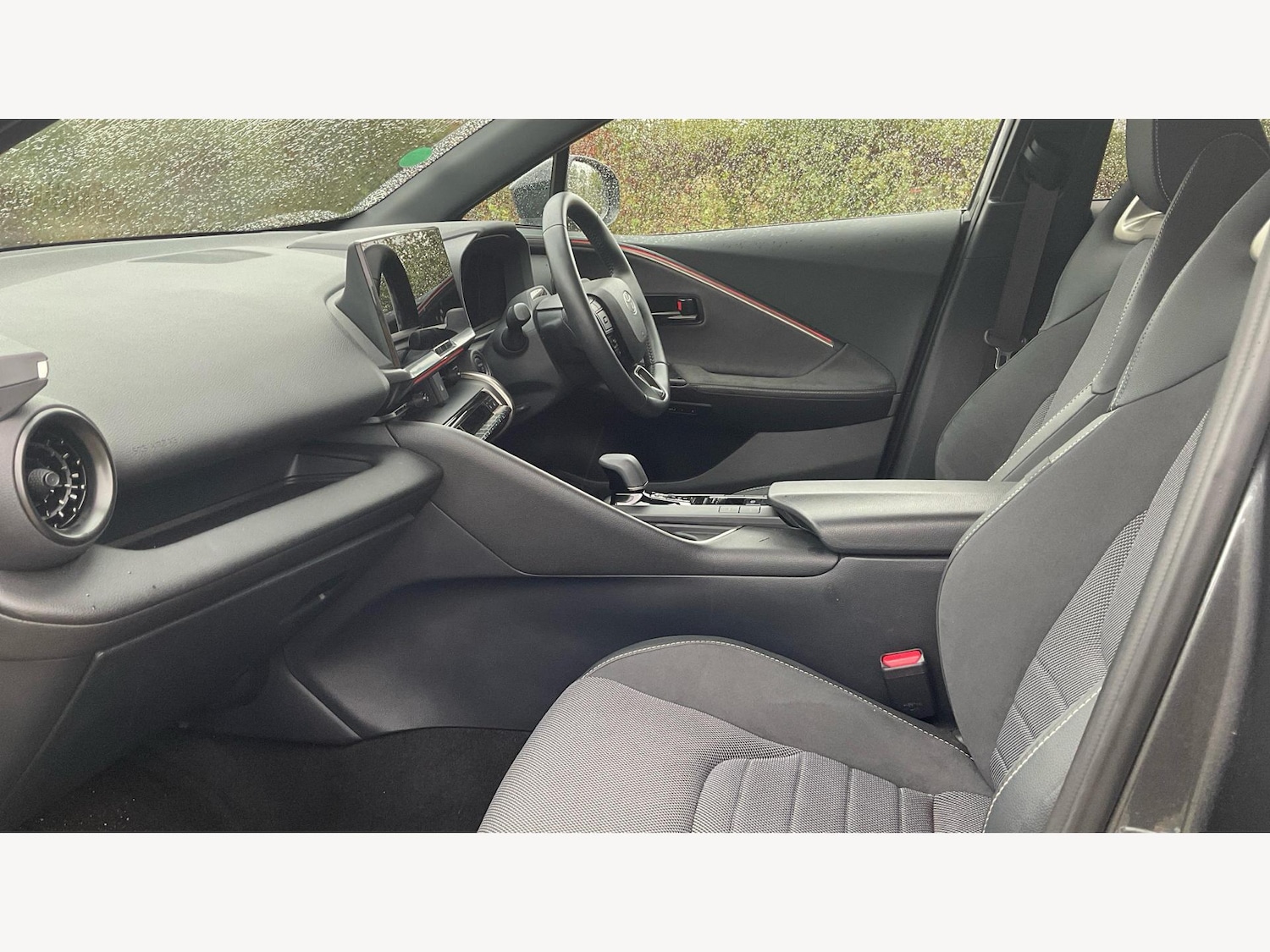 Used Toyota C-HR 2024 for sale - 76136370: Photo 12