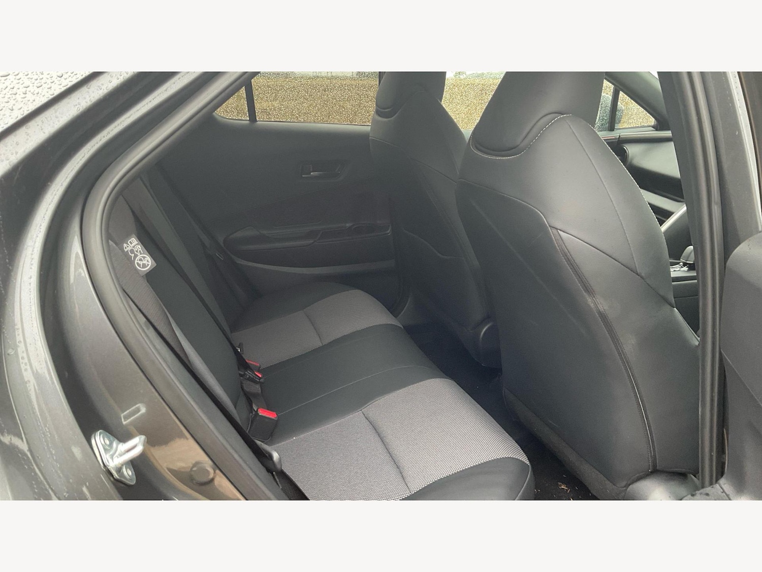 Used Toyota C-HR 2024 for sale - 76136370: Photo 14