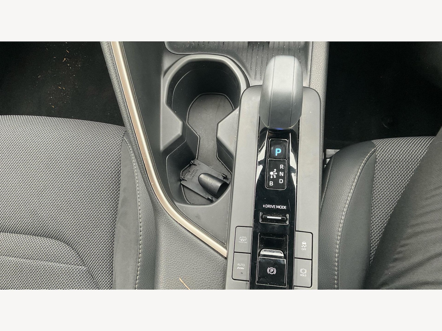Used Toyota C-HR 2024 for sale - 76136370: Photo 41