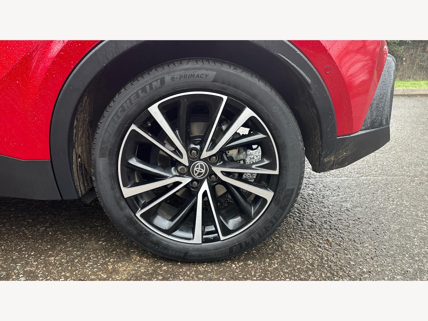 Used Toyota C-HR 2024 for sale - 77468733: Photo 24