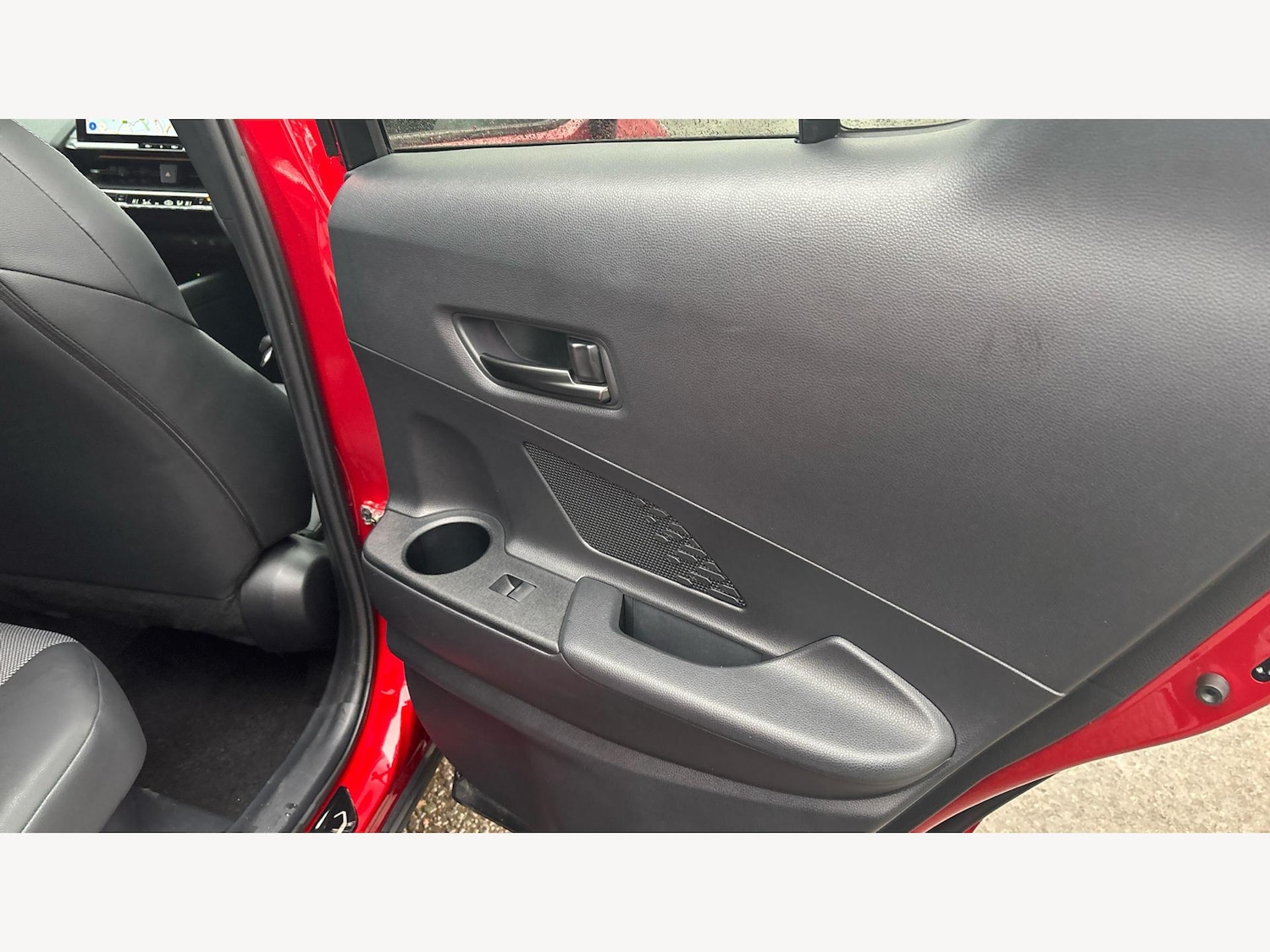 Used Toyota C-HR 2024 for sale - 77468733: Photo 28