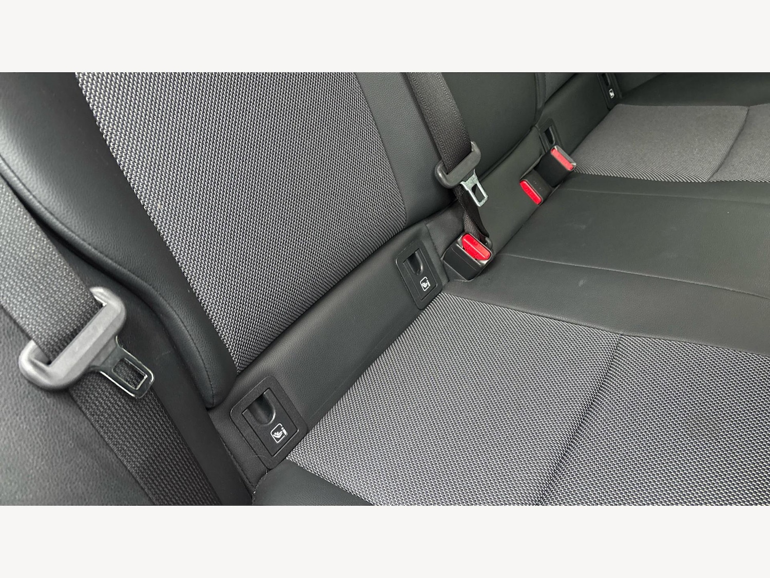 Used Toyota C-HR 2024 for sale - 77468733: Photo 29