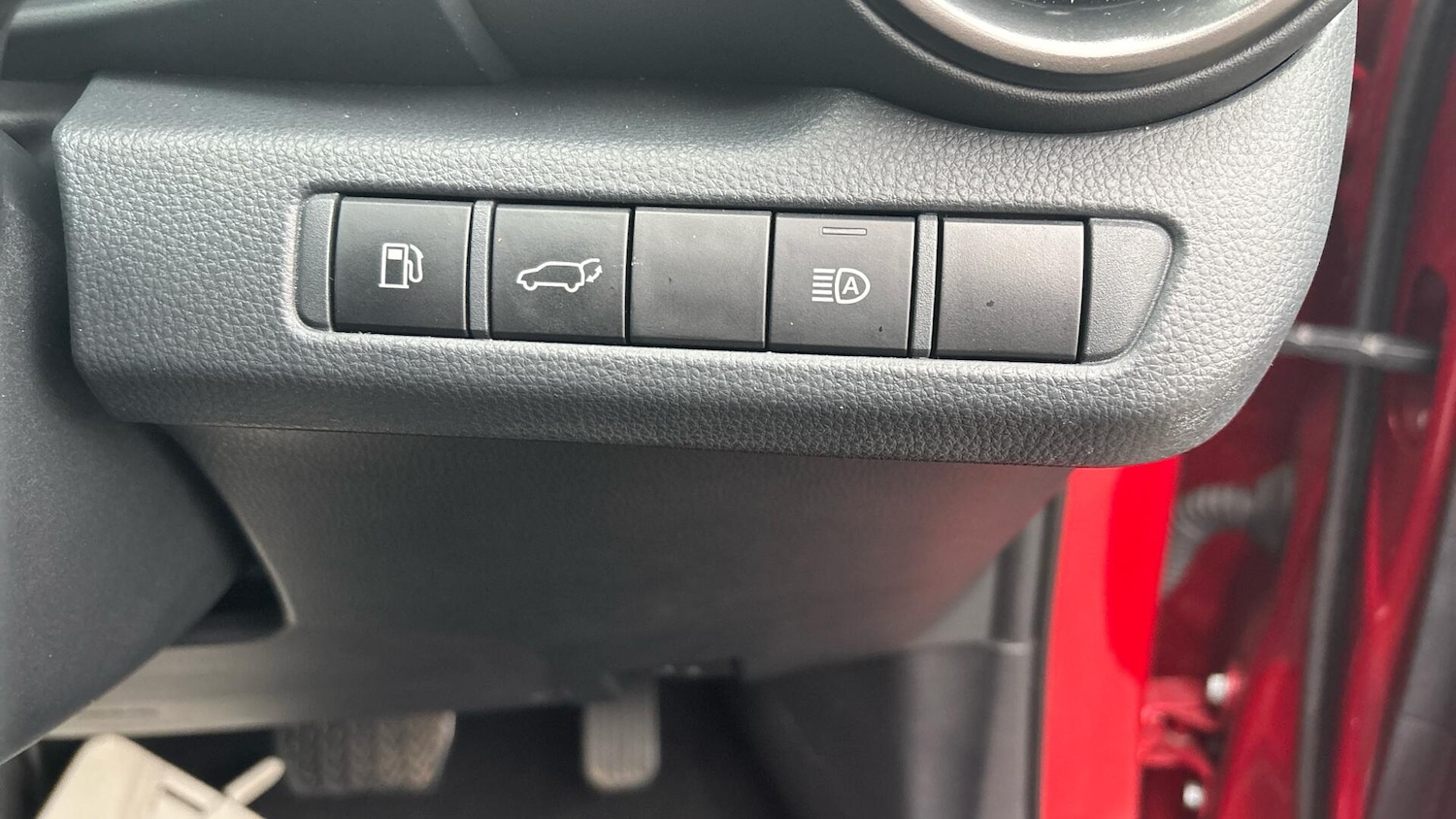 Used Toyota C-HR 2024 for sale - 77468733: Photo 34