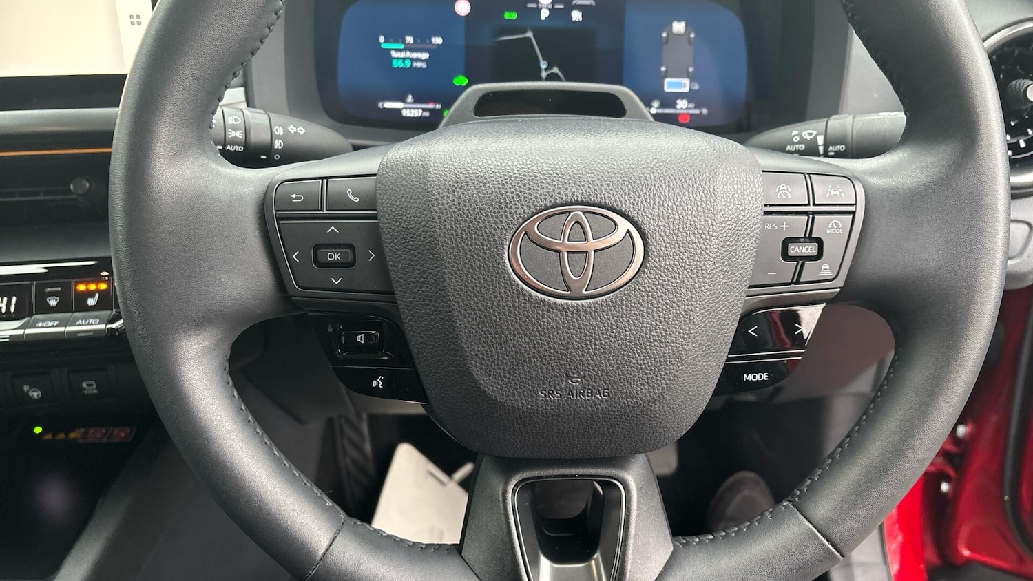 Used Toyota C-HR 2024 for sale - 77468733: Photo 41