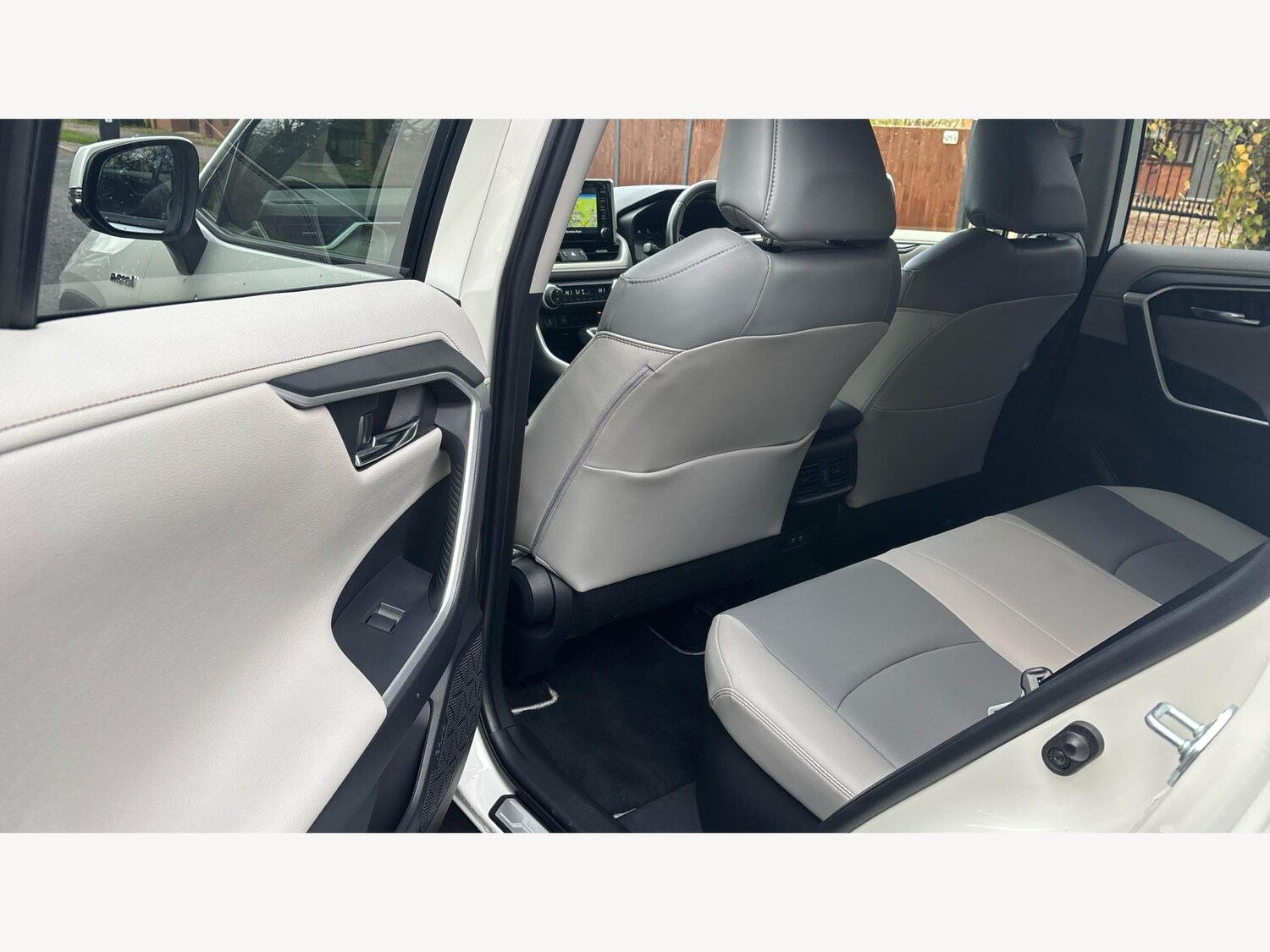 Used Toyota RAV4 2021 for sale - 76657924: Photo 27