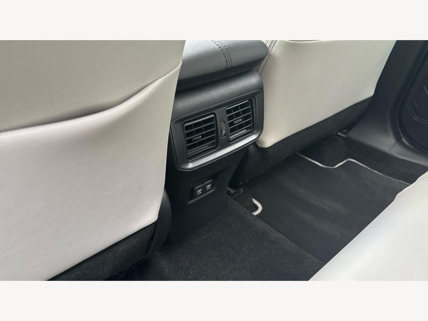 Used Toyota RAV4 2021 for sale - 76657924: Photo 28