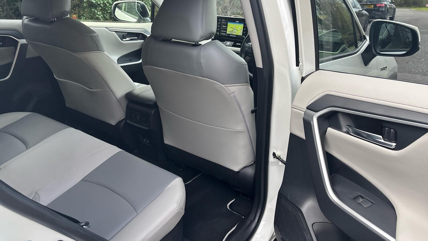 Used Toyota RAV4 2021 for sale - 76657924: Photo 36