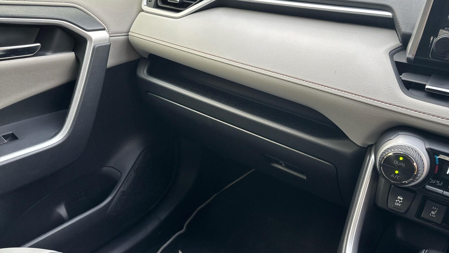 Used Toyota RAV4 2021 for sale - 76657924: Photo 41