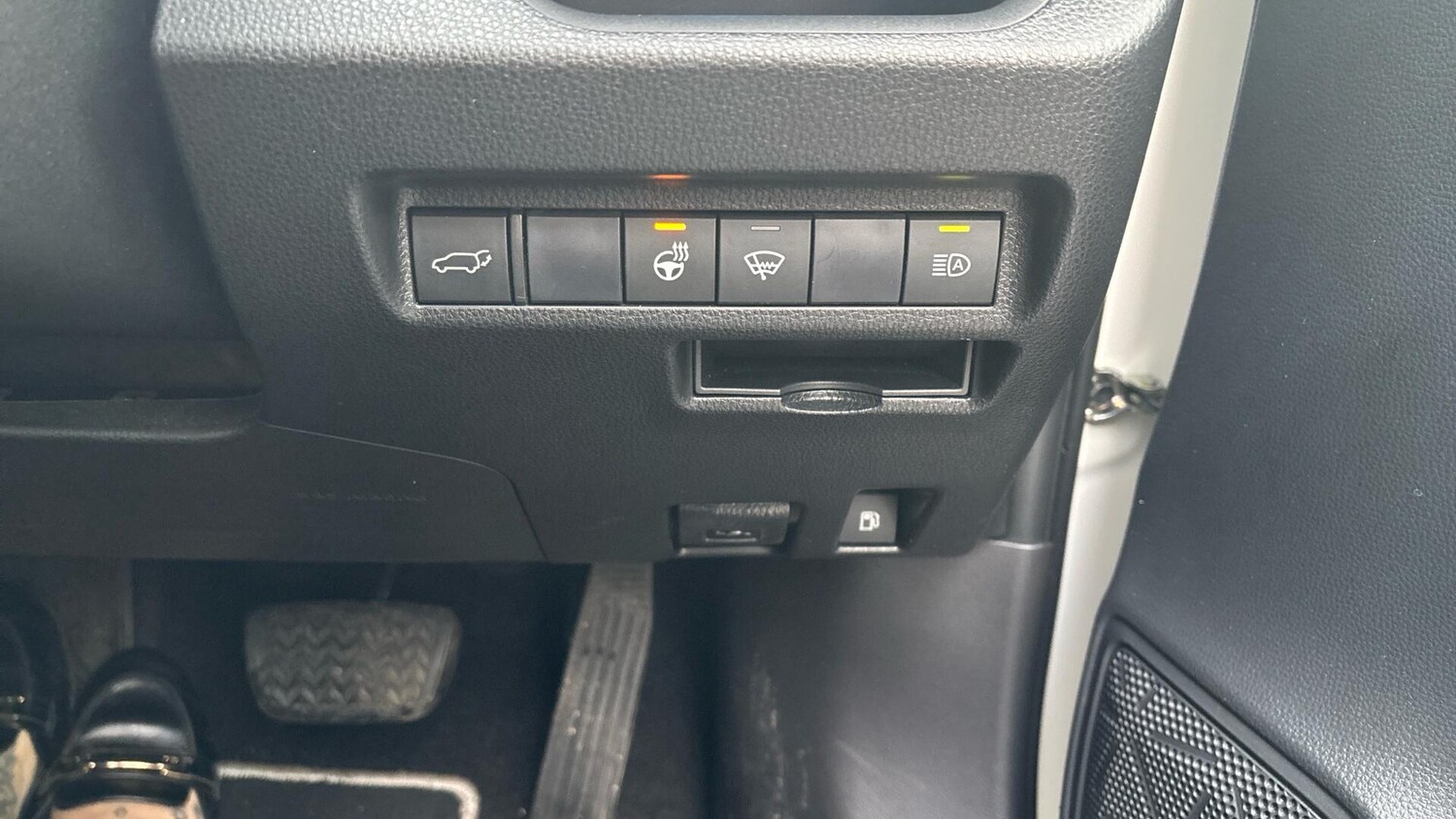 Used Toyota RAV4 2021 for sale - 76657924: Photo 42