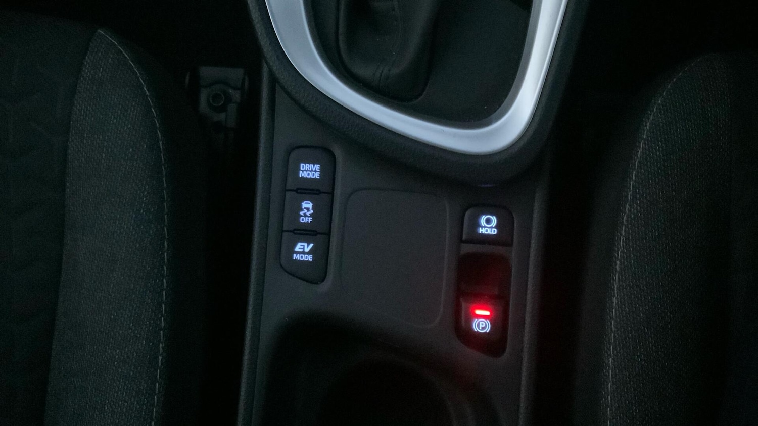 Used Toyota Yaris Cross 2021 for sale - 76666620: Photo 34