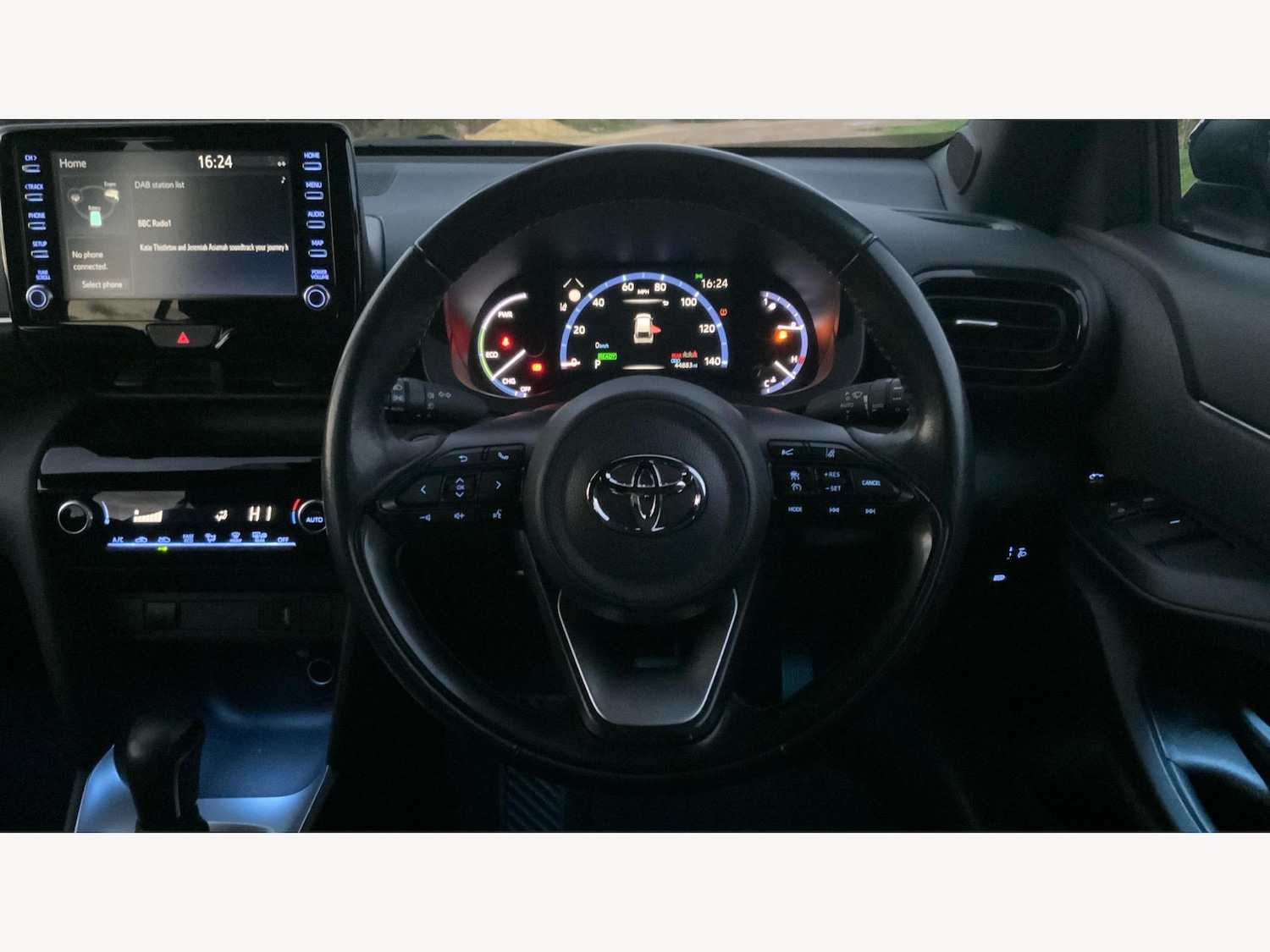 Used Toyota Yaris Cross 2021 for sale - 76666620: Photo 8
