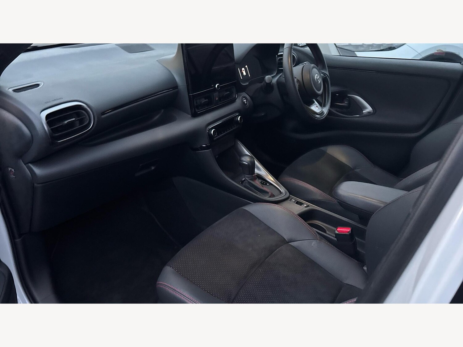 Used Toyota Yaris 2024 for sale - 76538319: Photo 26