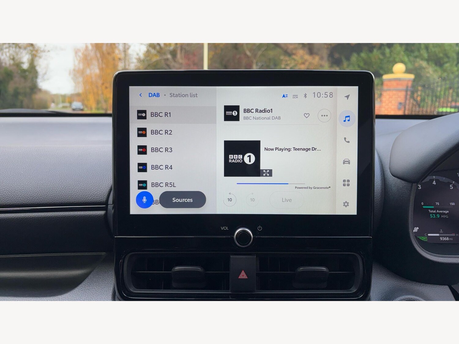 Used Toyota Yaris 2024 for sale - 76538319: Photo 9