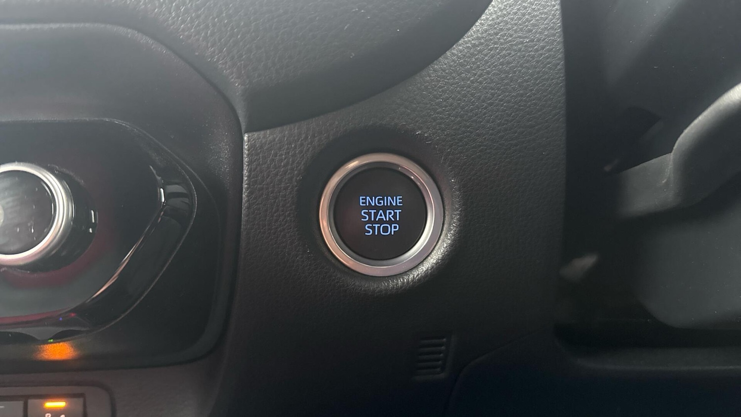 Used Toyota Aygo X 2023 for sale - 77625083: Photo 35