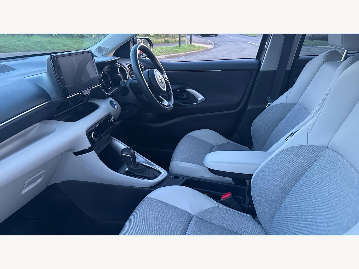 Used Toyota Yaris 2023 for sale - 77524310: Photo 12