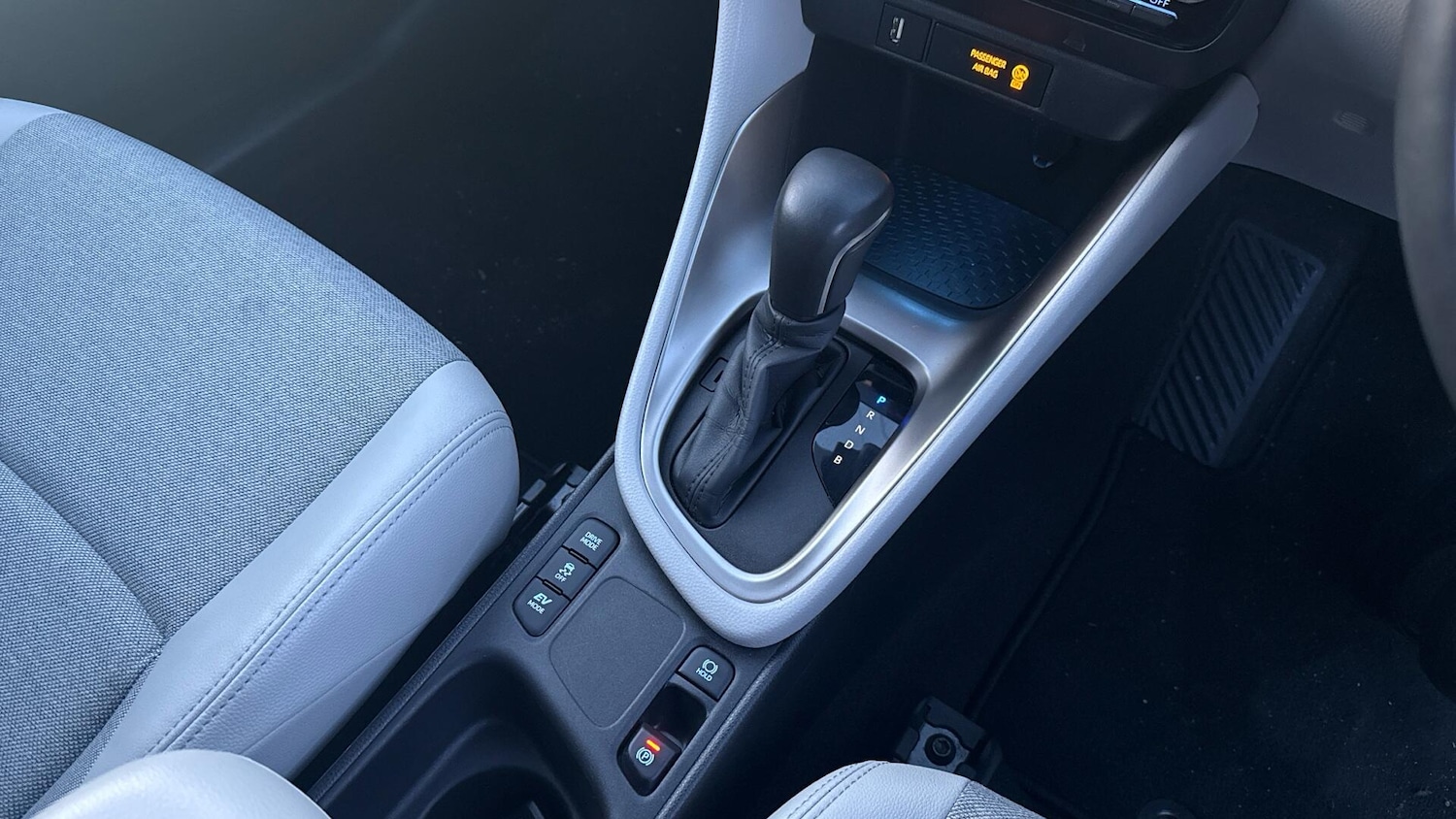 Used Toyota Yaris 2023 for sale - 77524310: Photo 38