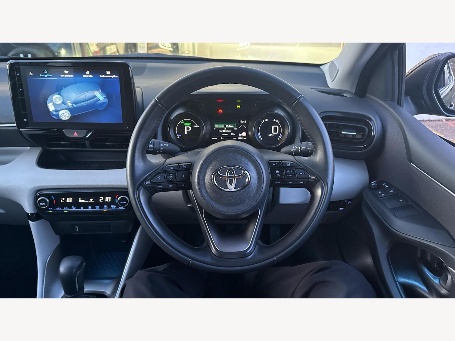 Used Toyota Yaris 2023 for sale - 77524310: Photo 8