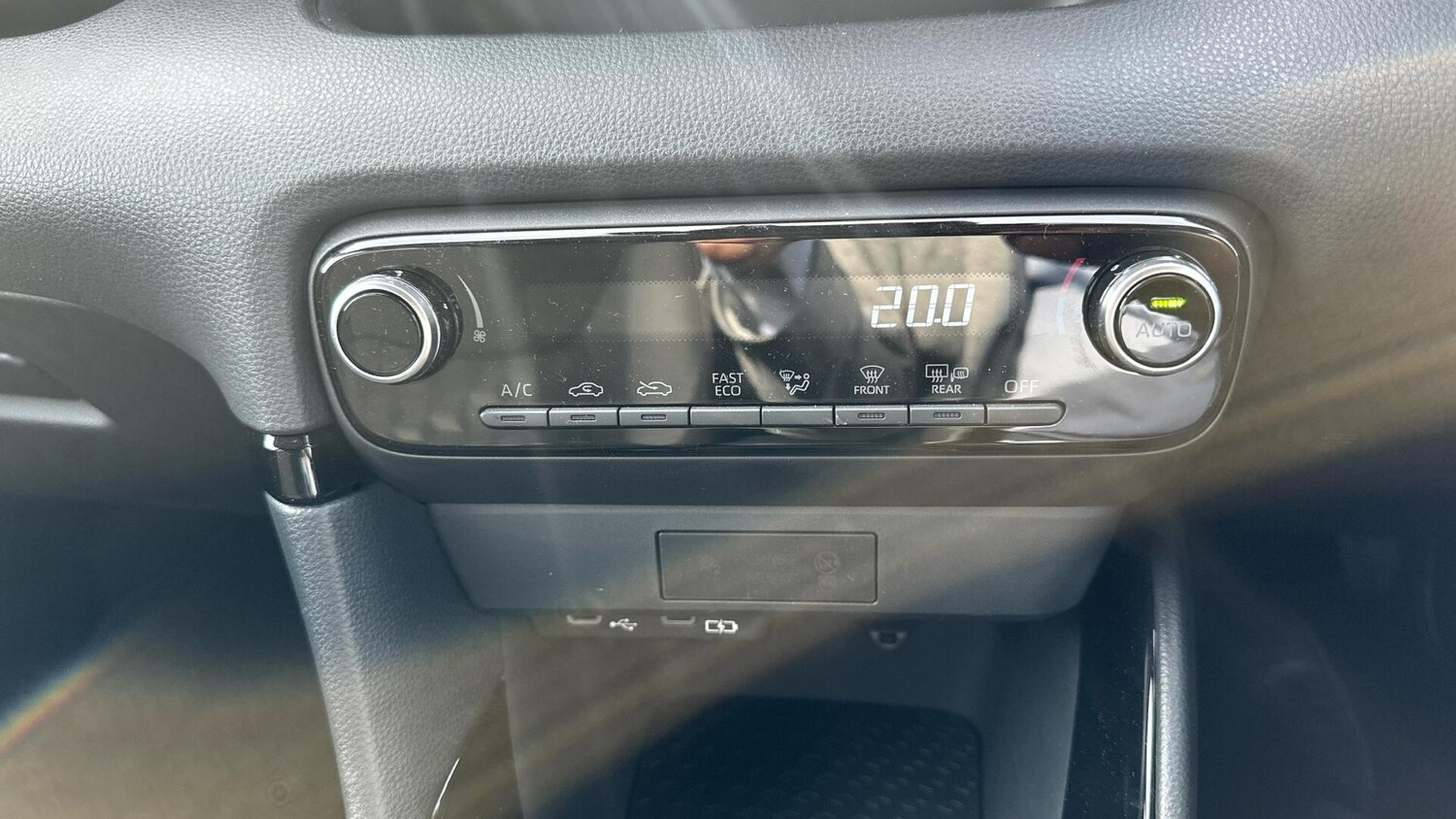 Used Toyota Yaris for sale - 77908808: Photo 37