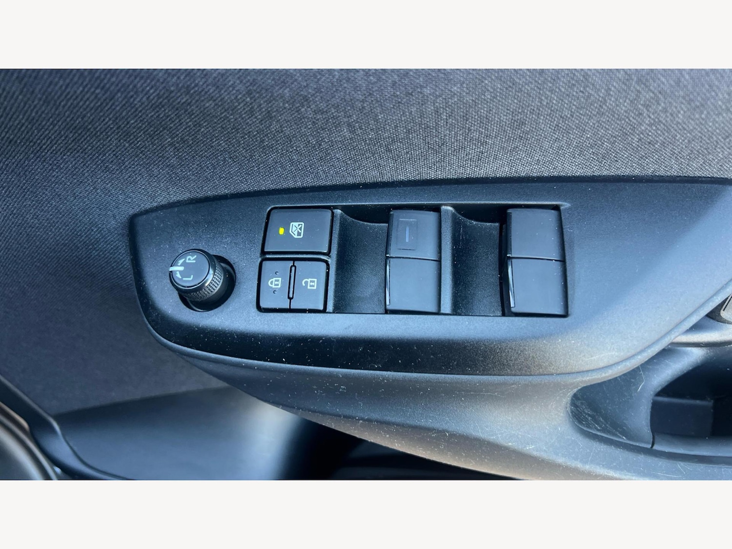 Used Toyota Yaris for sale - 77658515: Photo 31