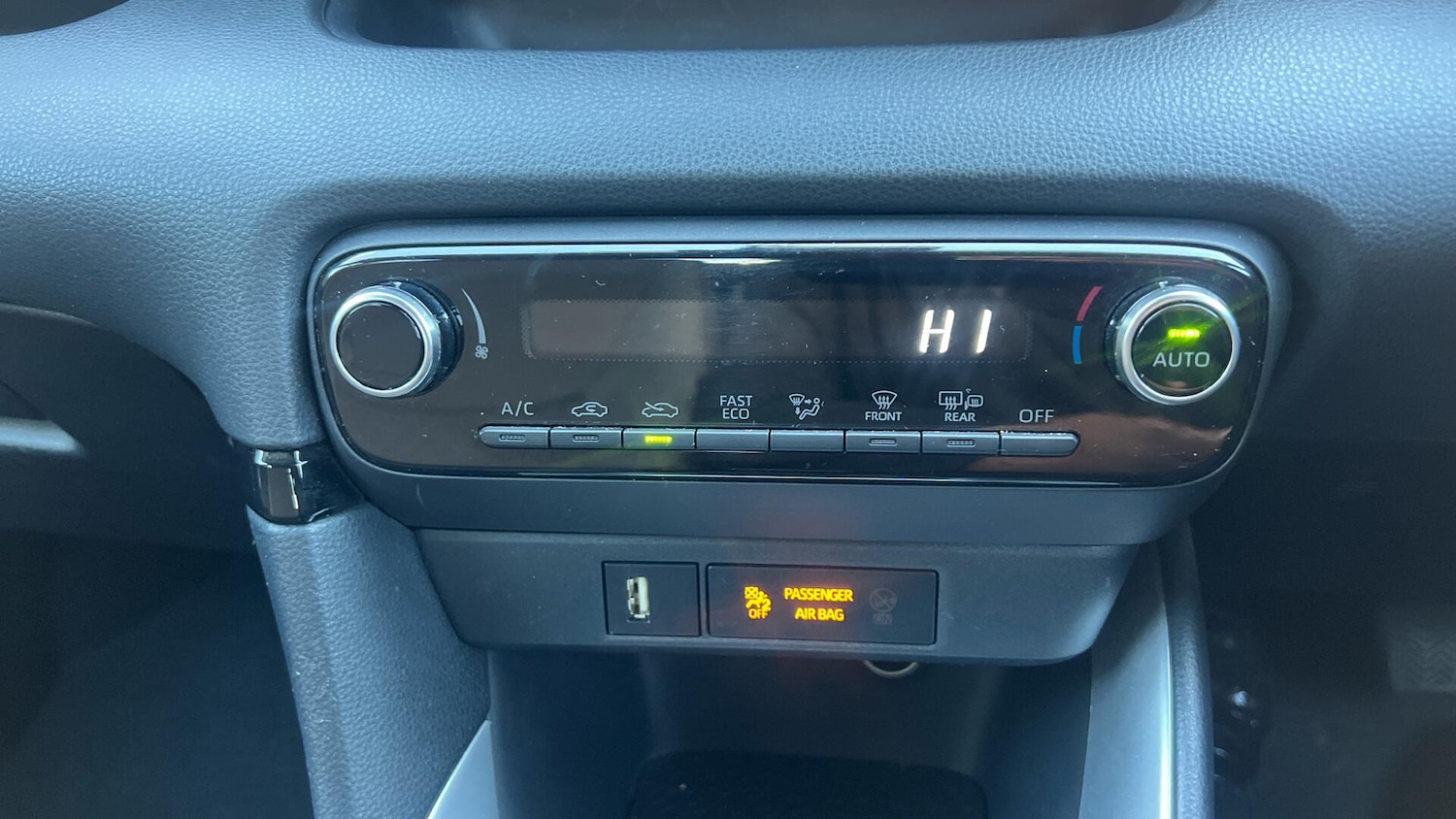 Used Toyota Yaris for sale - 77658515: Photo 32