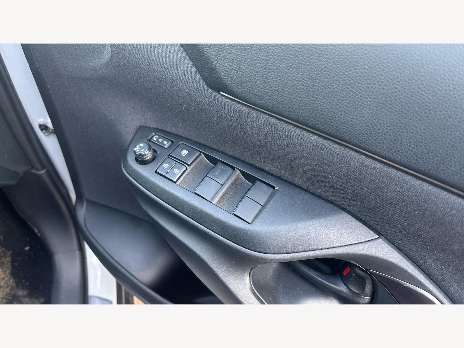 Used Toyota Yaris Cross 2024 for sale - 78071722: Photo 31