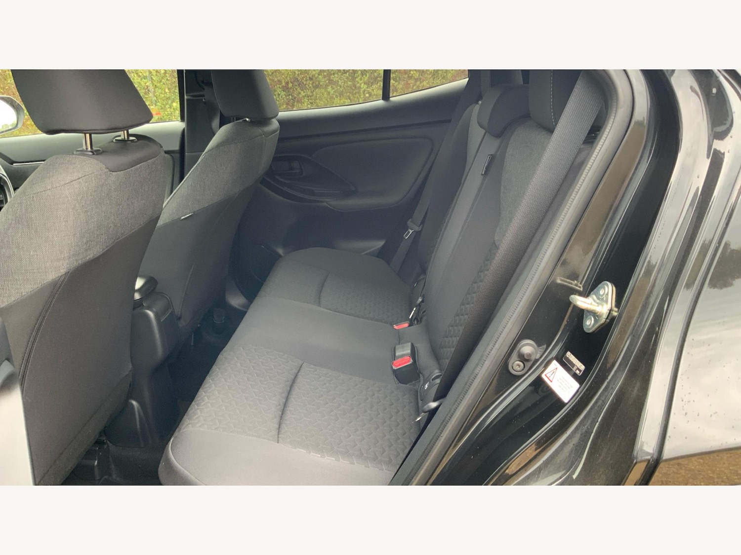 Used Toyota Yaris Cross 2021 for sale - 76752998: Photo 15