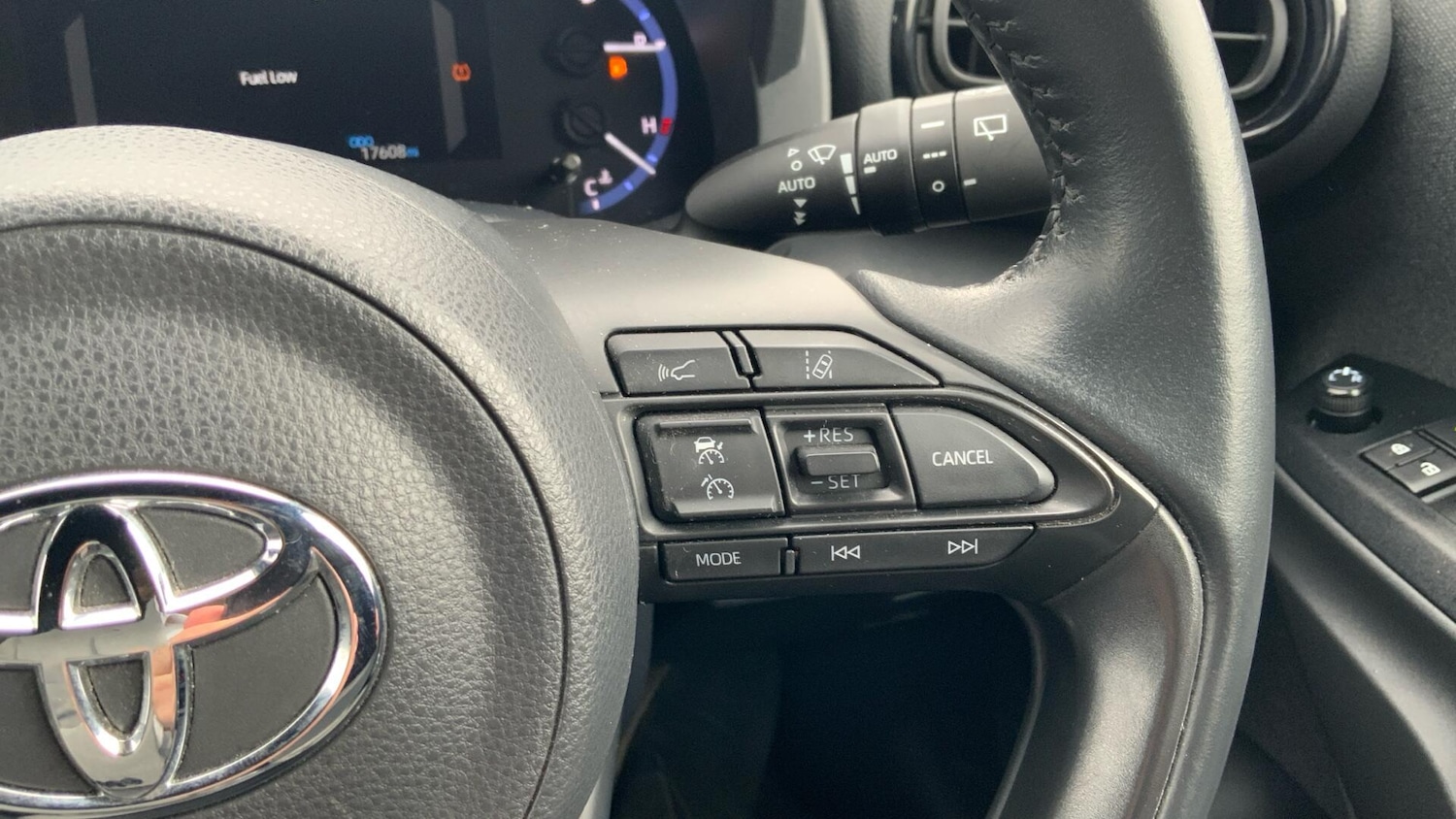 Used Toyota Yaris Cross 2021 for sale - 76752998: Photo 34