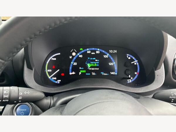 Used Toyota Yaris Cross 2023 for sale - 76175208: Photo 11