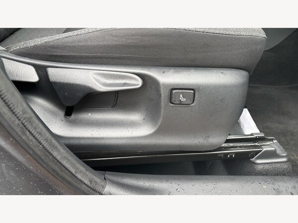 Used Toyota Yaris Cross 2023 for sale - 76175208: Photo 36