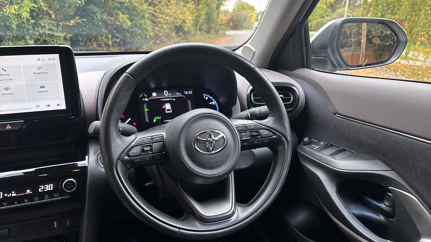 Used Toyota Yaris Cross 2023 for sale - 76325939: Photo 37