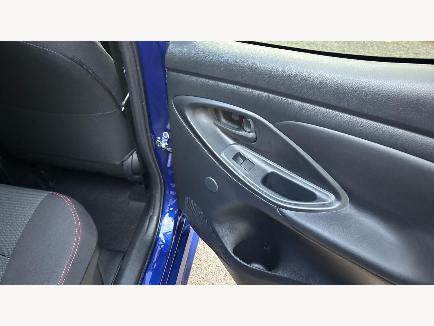 Used Toyota Yaris 2022 for sale - 76620299: Photo 31