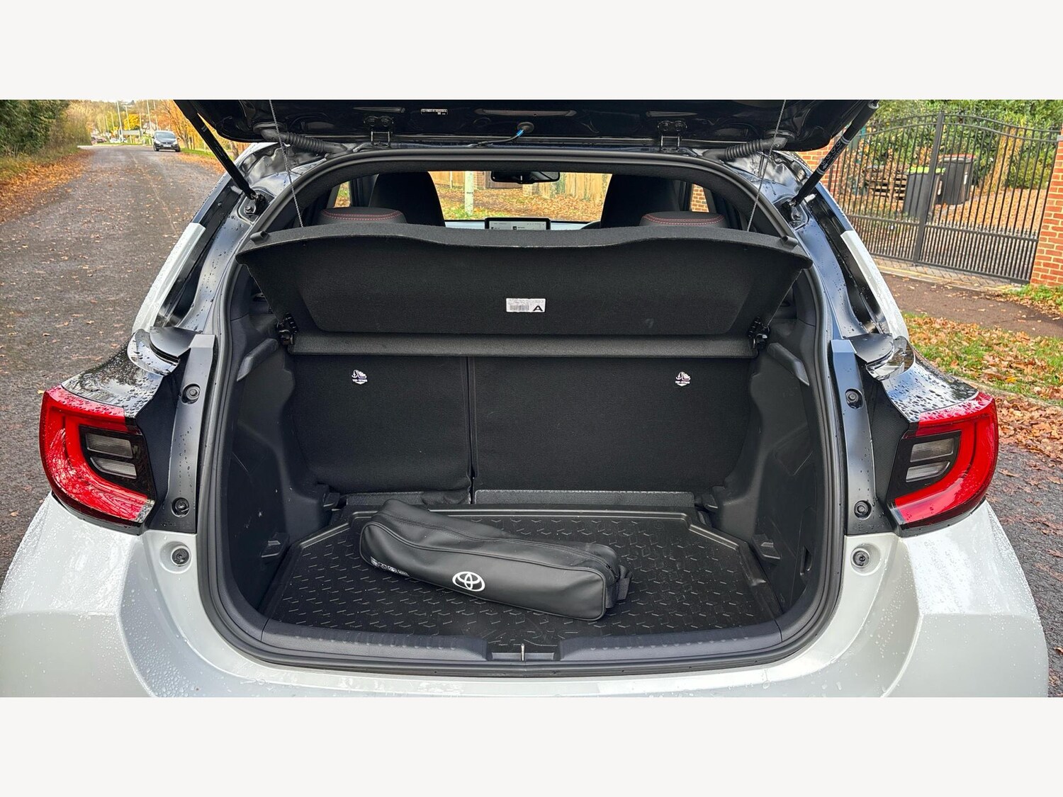 Used Toyota Yaris 2024 for sale - 76936419: Photo 16