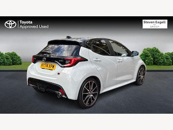 Used Toyota Yaris 2024 for sale - 76936419: Photo