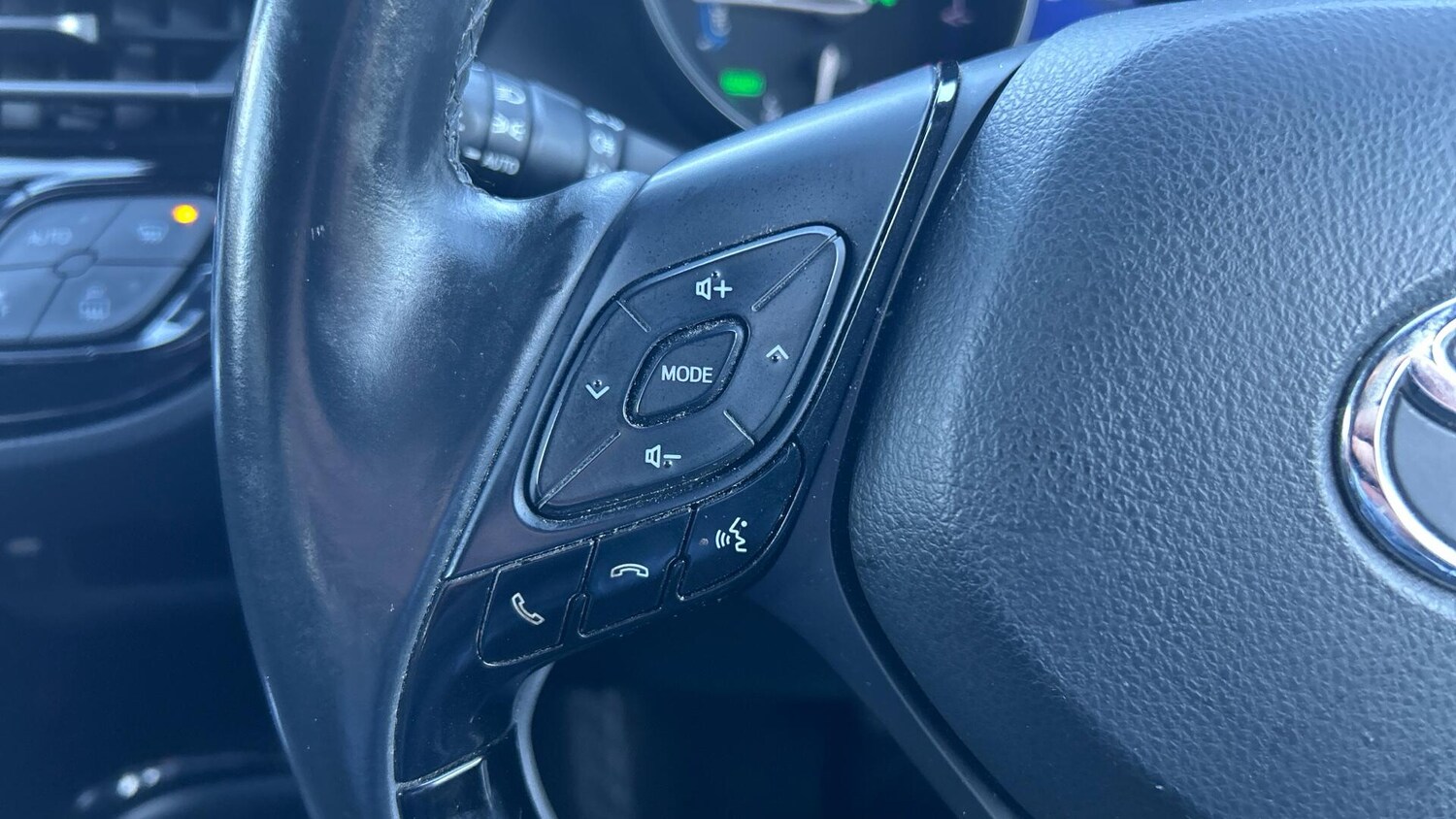 Used Toyota C-HR for sale - 78057728: Photo 32