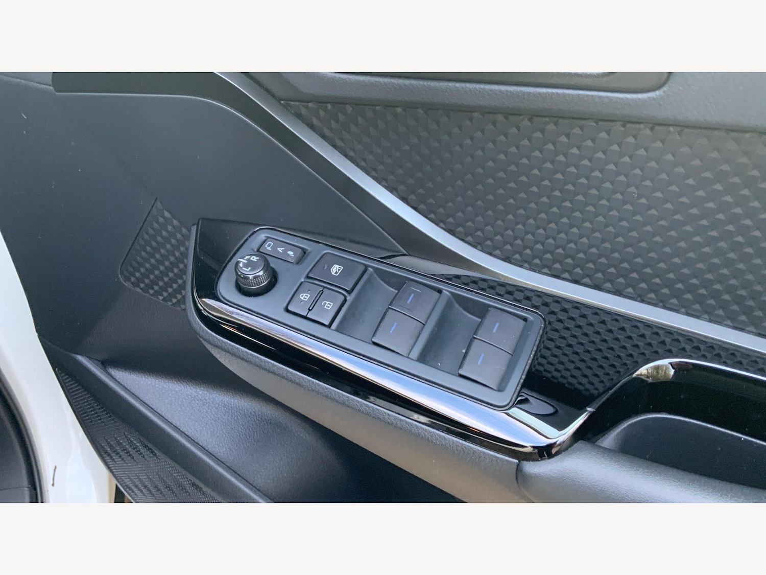 Used Toyota C-HR 2022 for sale - 77097952: Photo 28