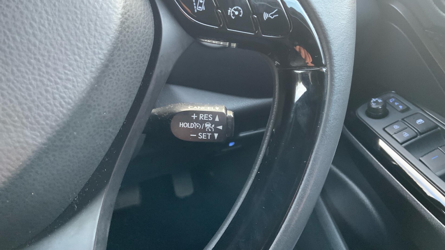 Used Toyota C-HR 2022 for sale - 77097952: Photo 34