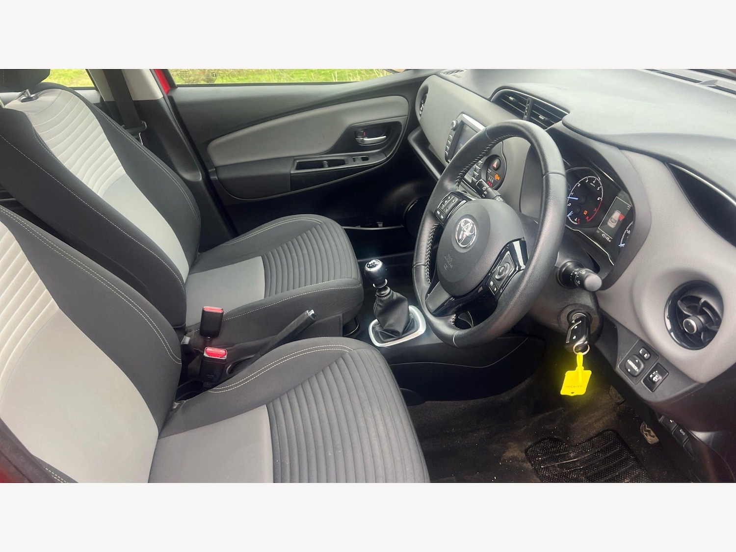 Used Toyota Yaris 2017 for sale - 77794294: Photo 13