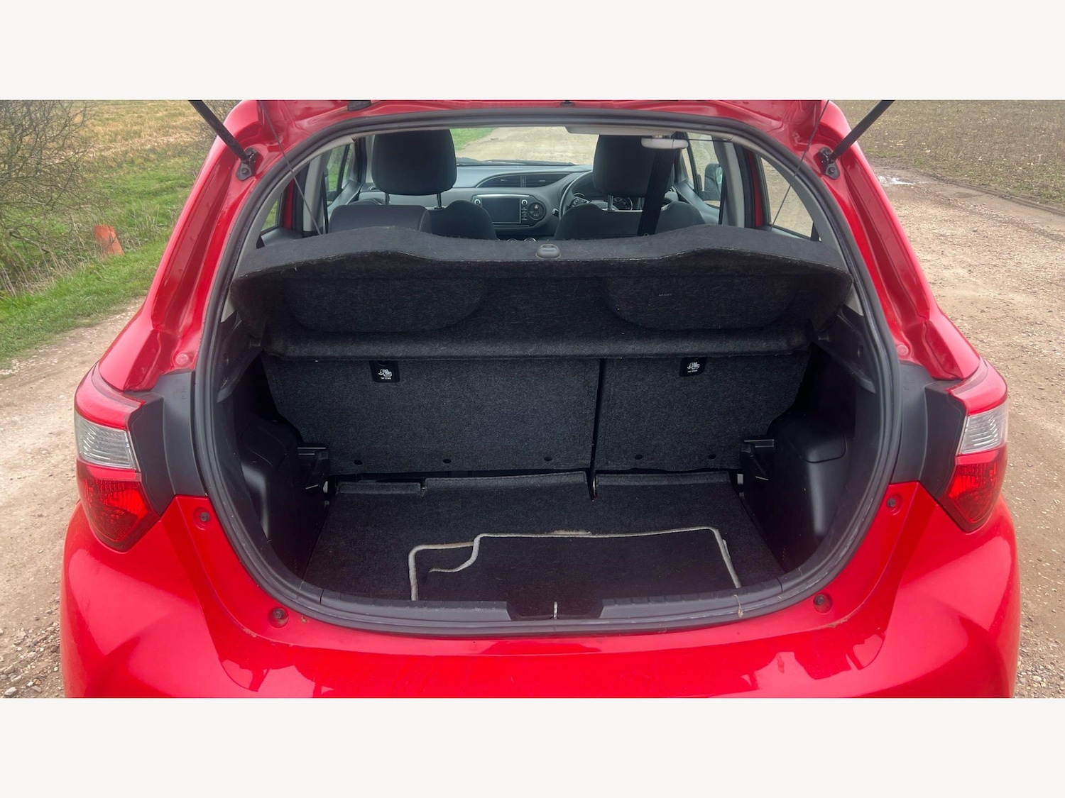 Used Toyota Yaris 2017 for sale - 77794294: Photo 16