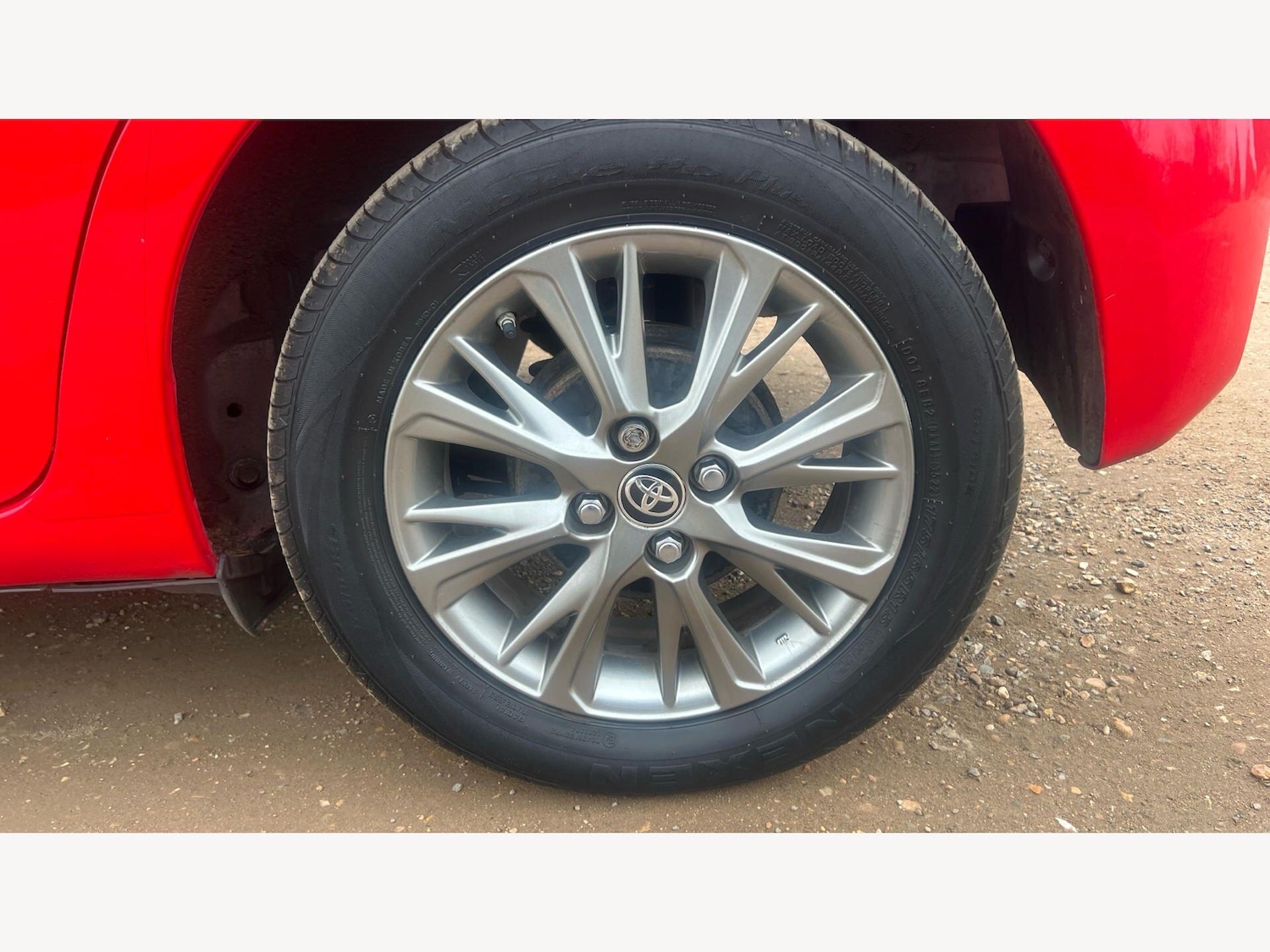 Used Toyota Yaris 2017 for sale - 77794294: Photo 23