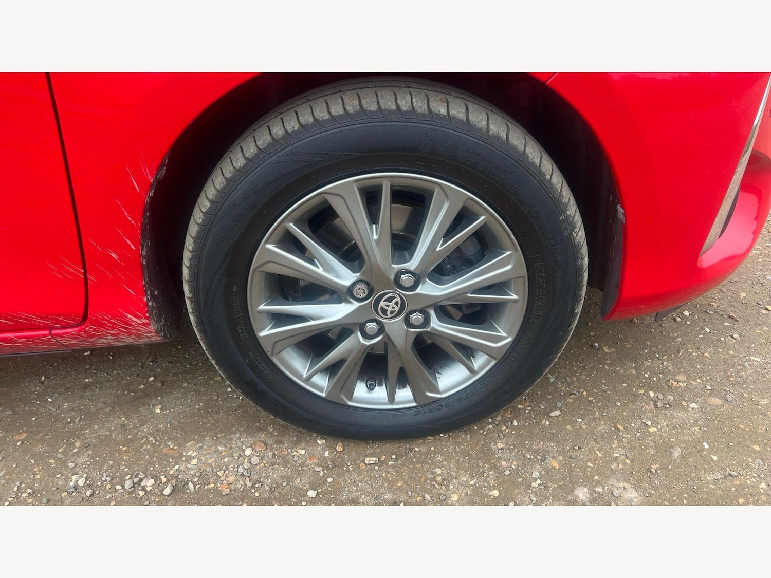 Used Toyota Yaris 2017 for sale - 77794294: Photo 25