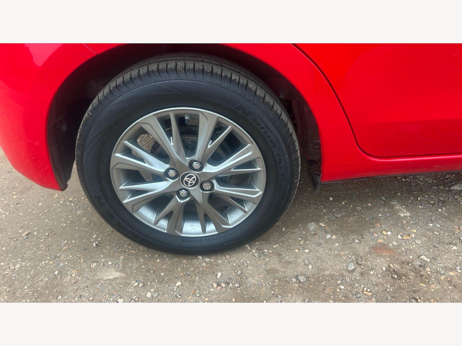 Used Toyota Yaris 2017 for sale - 77794294: Photo 26