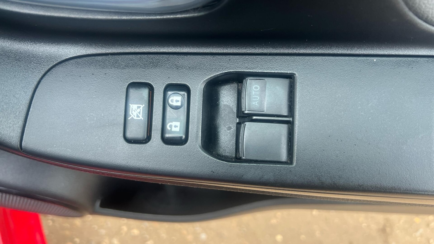 Used Toyota Yaris 2017 for sale - 77794294: Photo 33