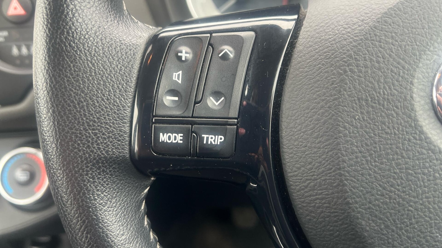 Used Toyota Yaris 2017 for sale - 77794294: Photo 37