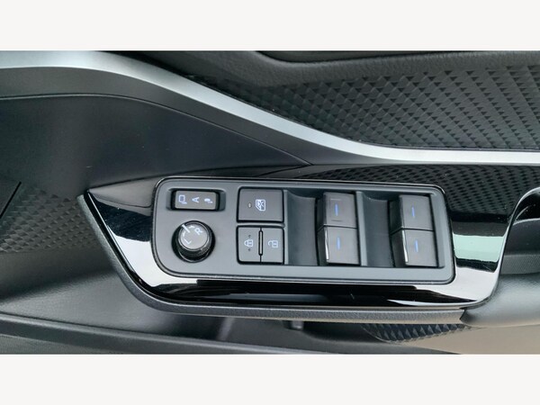Used Toyota C-HR 2022 for sale - 76326048: Photo 31