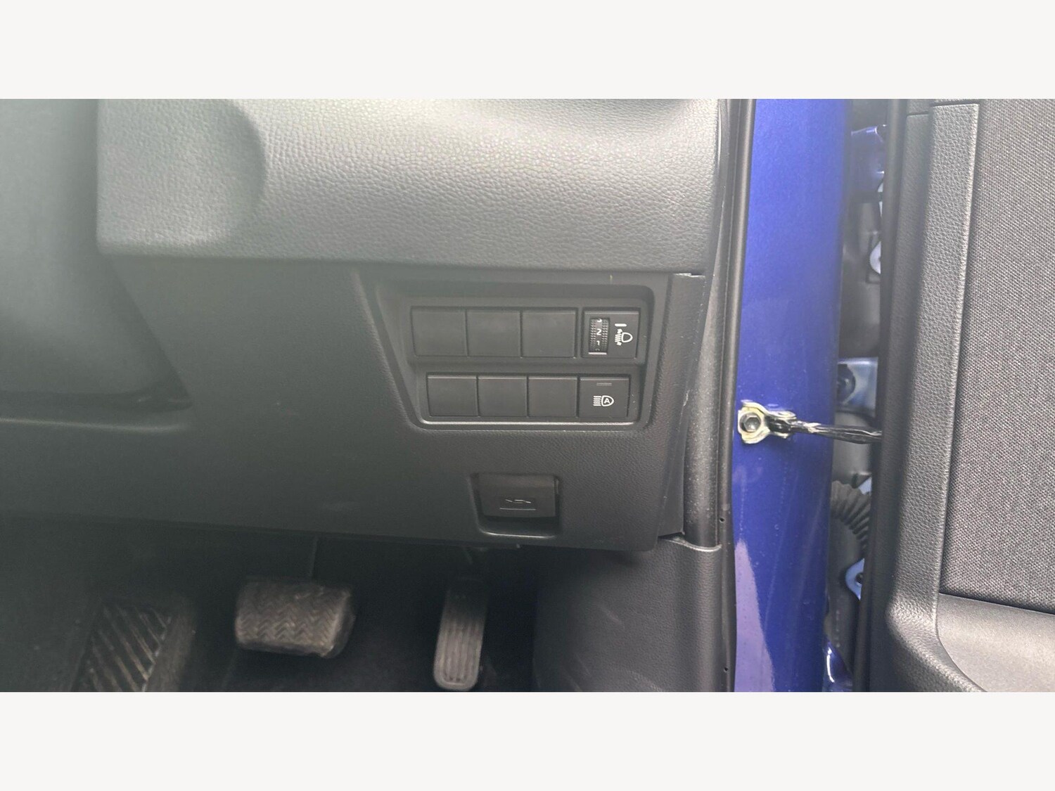 Used Toyota Yaris Cross for sale - 77925929: Photo 31