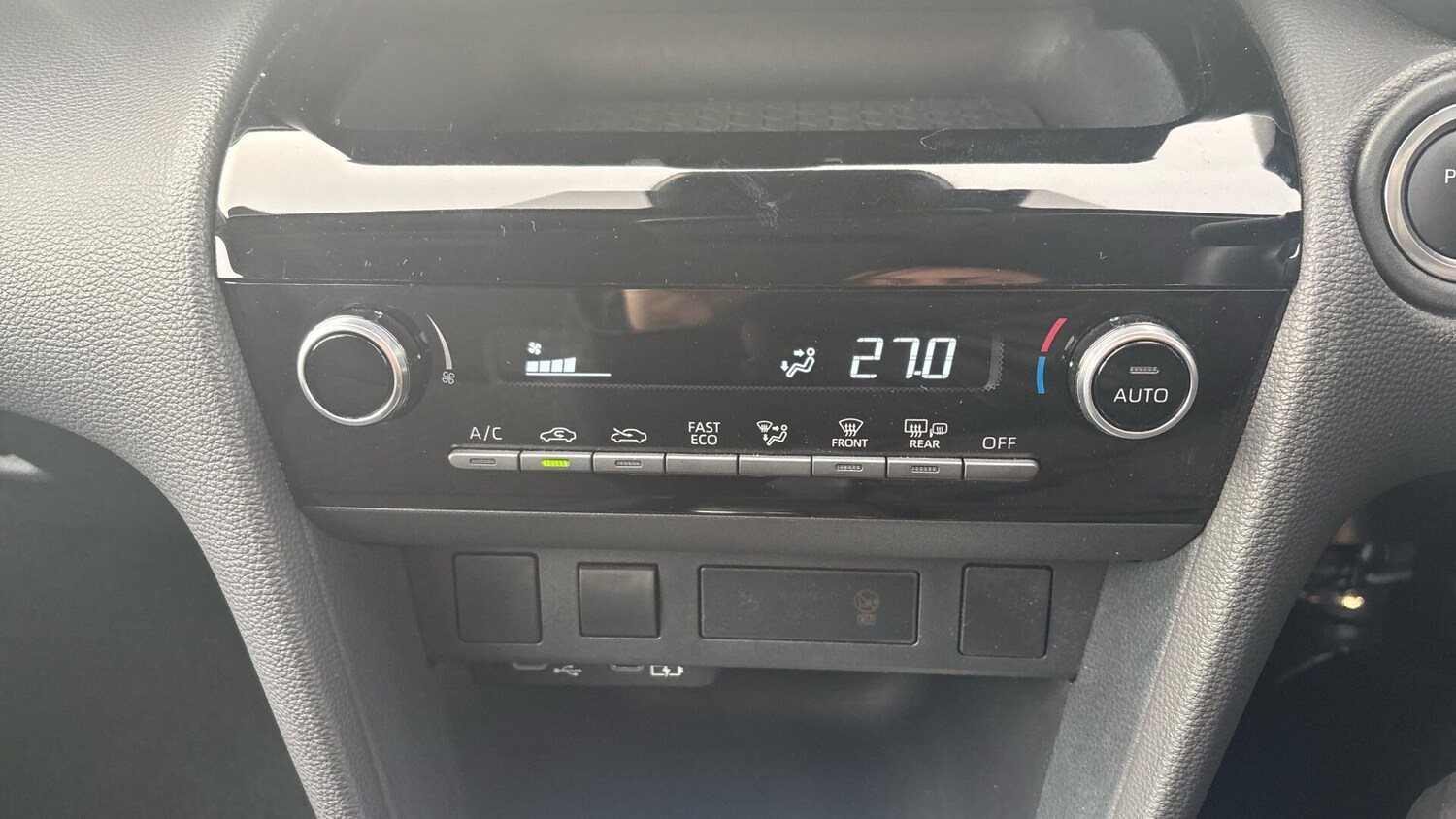 Used Toyota Yaris Cross for sale - 77925929: Photo 38