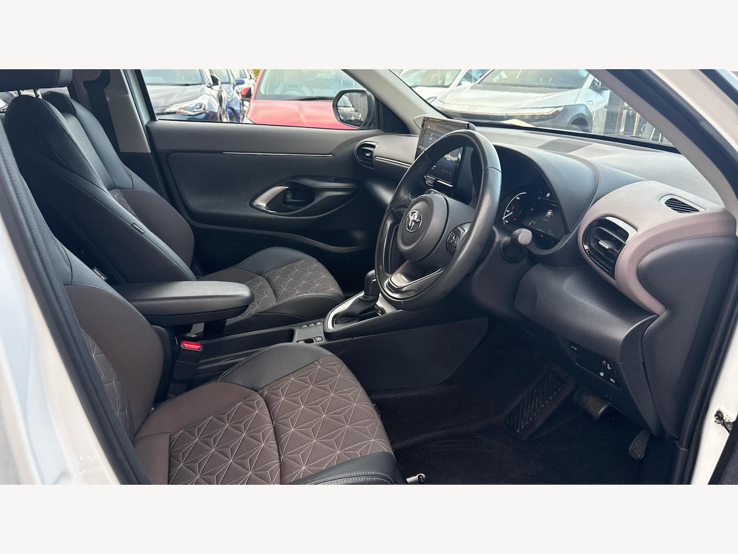 Used Toyota Yaris Cross 2022 for sale - 76381073: Photo 13