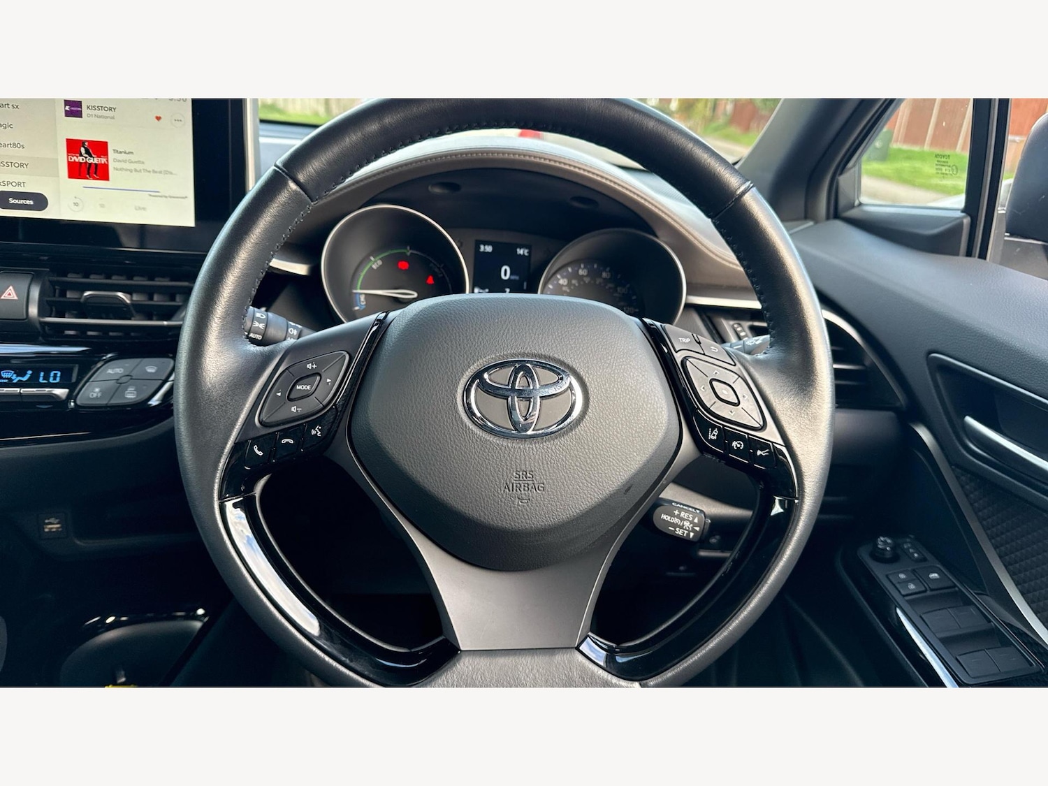 Used Toyota C-HR 2023 for sale - 76349449: Photo 10