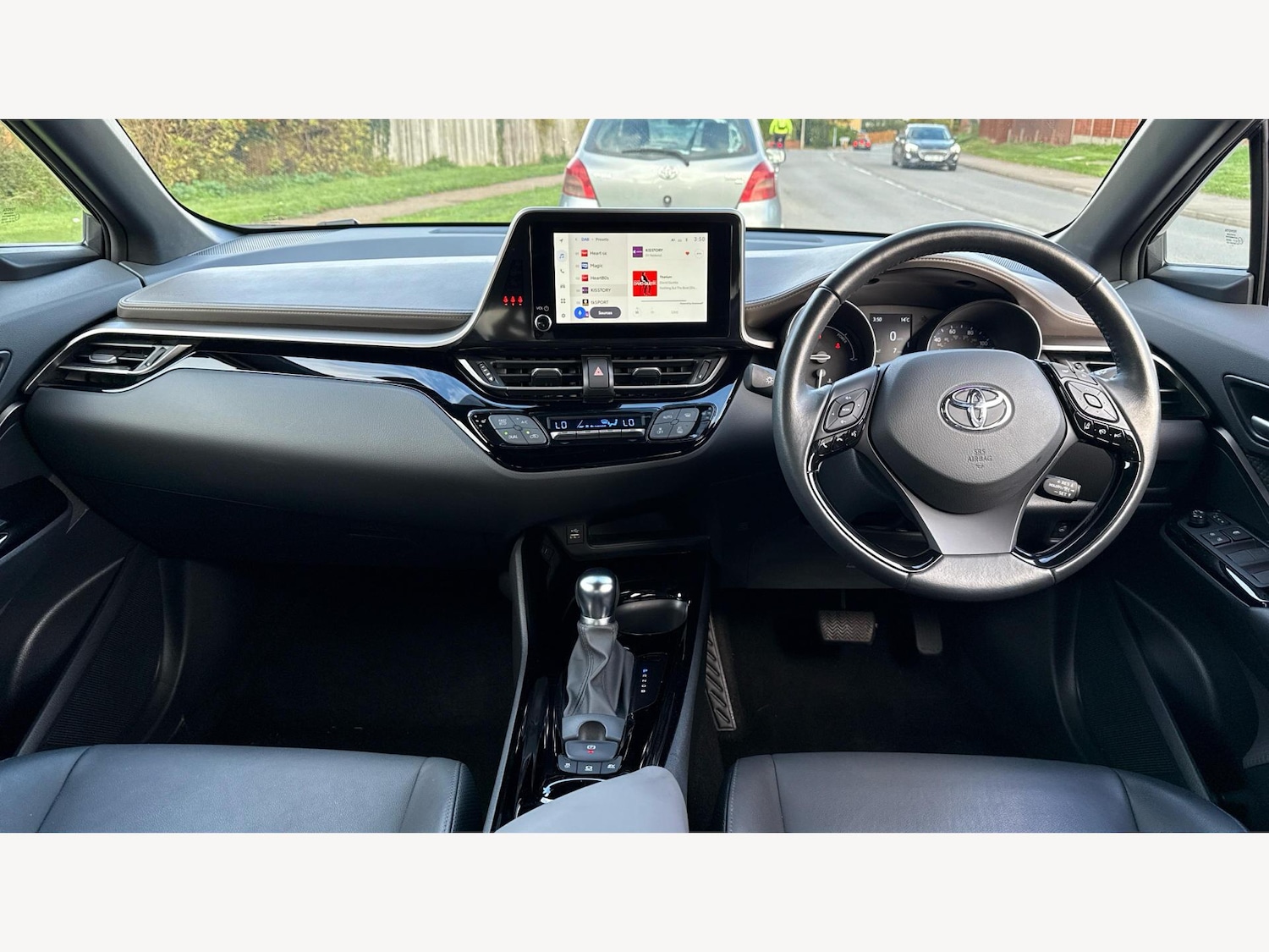 Used Toyota C-HR 2023 for sale - 76349449: Photo 7