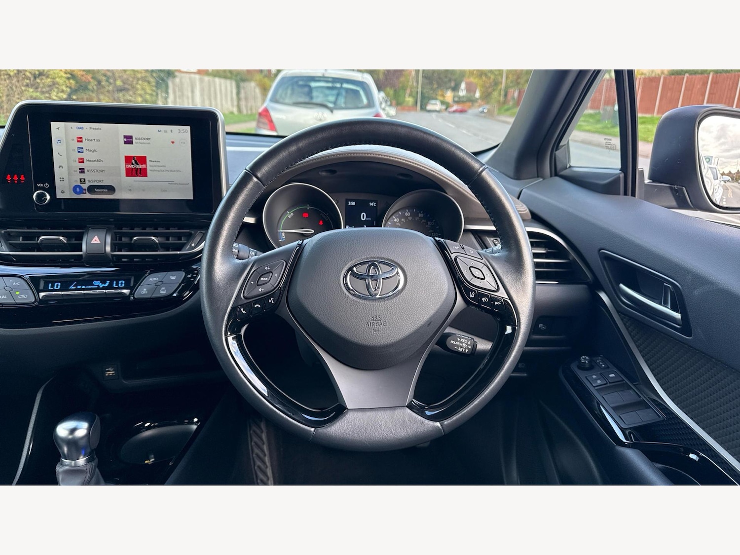 Used Toyota C-HR 2023 for sale - 76349449: Photo 8